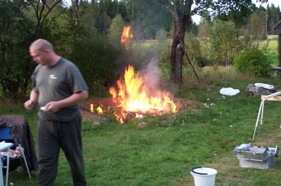 Mads t&aelig;nder b&aring;l